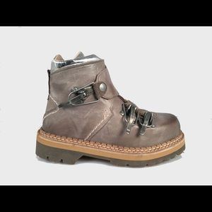 Ski Buckle Boot